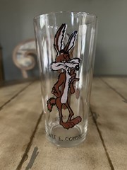 1973-76 Pepsi Collector Series Looney Tunes. 3 PC Warner Bros Glass.