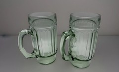 2 BEAUTIFUL Ribbed Green Glass Handle Beer Mugs – vintage ANCHOR HOCKING
