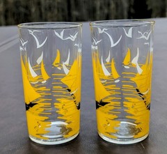 2 Vtg Yellow Sailboat Seagull Glass Drinkware Tumblers MCM Nautical USA Ex Cond