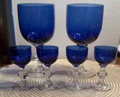 Vtg Cobalt Blue – Set of 6 – 2 WaterWine Glasses, and 4 Cordial w/Clear Stem EUC