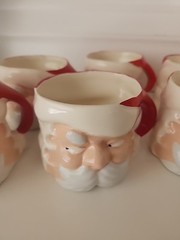 Mid Century Ceramic Santa Serving Set «Raised Eyebrow» Serves 12 Vintage