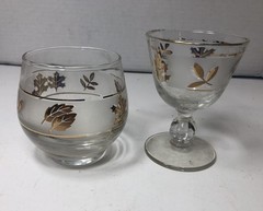 2 Libby Mcm Gold Leaf Glasses Cordial & Martini Cocktail 3 1/4” 3 3/4”