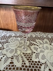 Eberling & Reuss Marchioness Cranberry with Gold Trim Wine Goblet 6 1/4″