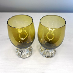 Vintage MCM Olive Green Goblets Clear Ribbed Scalloped Petal Base Wine Glasses 2