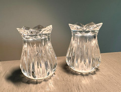 Gorham Lead Crystal Lotus Salt Pepper Set Clear Cut 2 3/4″ T Plastic Plugs, EUC