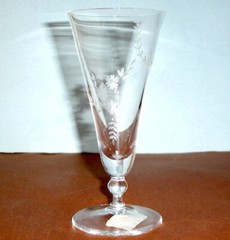 Wedgwood Harmony Wine Glass 7.5″H Etched Floral Swags New