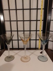SPIRAL Wine Glasses blue yellow and green Clear Twisted Stems 7″ Tall