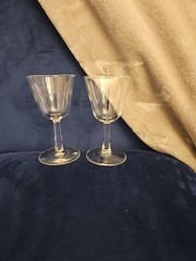 Set of 2 Vintage Wine Glass with Stem with Flared bowl 5.5″ Tall
