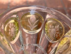 19th century Bohemian goblet with cabochon ring decoration engraved with flowers