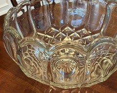 LE Smith Glass Old Dominion Punch Bowl Set w/ 18 cups Original Box