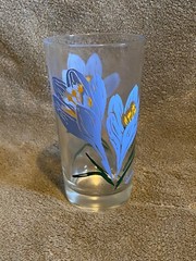 VTG Boscul Peanut Butter Glass – Spring Crocus – 5″ Light Blue / Yellow Center