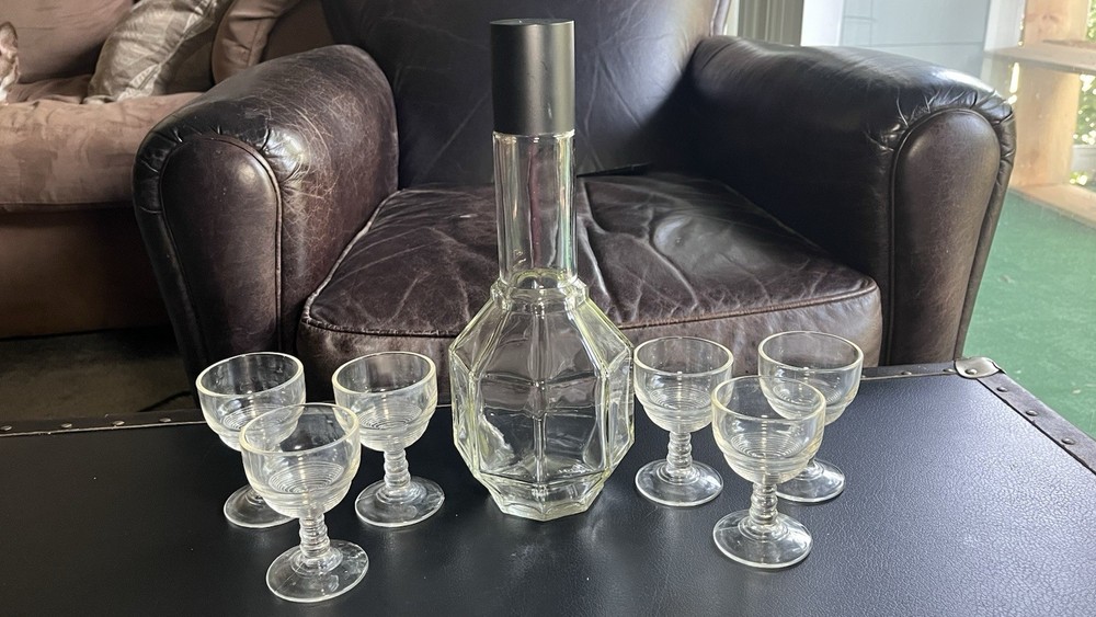 Vintage Anchor Hocking Manhattan glasses set of 6 Mid Century Embossed Liquor B.