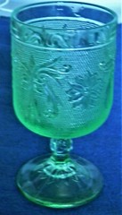 TIARA INDIANA GLASS – SANDWICH PATTERN – CHANTILLY GREEN – GOBLET / TUMBLER – 4