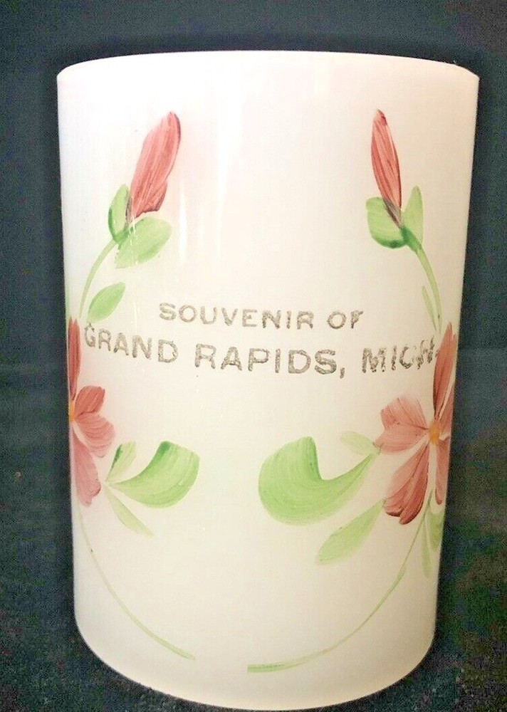 Clambroth opalescent Souvenir of Grand Rapids, Mich. Hand painted roses.
