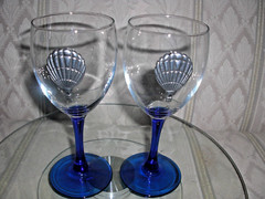 Drinking Glasses with Cobalt Blue Stems and Metal Hot Air Balloons – MAKE OFFER!