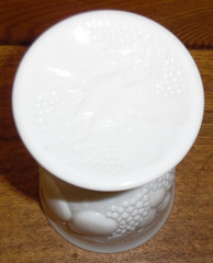 Westmoreland Gold Trim Milk Glass Water Goblet – Della Robbia – 6″