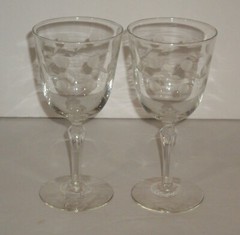 Vintage 1955- Libbey Carlton (Dots) 7″ Water Goblets Set of 2 Made in the USA