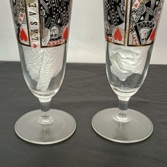 Vtg Pair King & Queen of Hearts Footed Pilsner Glasses Barware Las Vegas Poker