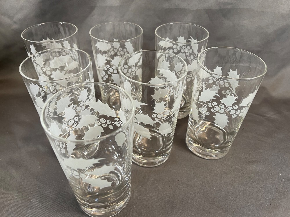 Vintage-Holiday Glass Tumblers-Set of 7-Holly & Berry Etched–Mid-Century Style