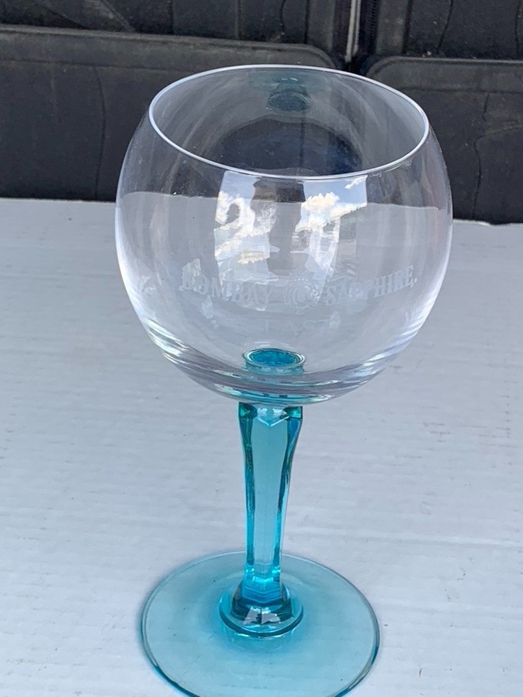 BOMBAY — SAPPHIRE, EAST, BALLOON GOBLET, SAPPHIRE STEM