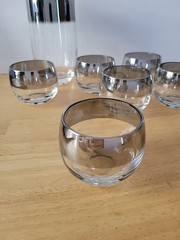 Set of 6 MCM Dorothy Thorpe Style Silver Band Roly Poly Glasses – plus pitcher