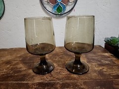 Set Of 2 Vintage MCM Libbey Tawny Accent Wine Glasses Smokey Amber Stemware