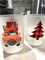 Culver Christmas Glasses Set 5 Vintage Frosted Elfs Reindeer Tree Must SEE