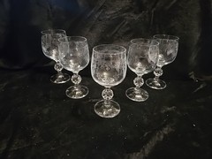 Beautiful Set Of 5 Import Assoc. Cascade «Claudia» Elegant Etched Wine Glasses