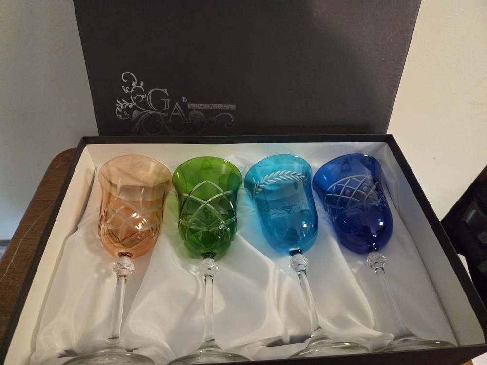 GA CRISTAL GIOIELLI DA TAVOLA ITALIAN CRYSTAL WINE GOBLETS 4pc Set ( Assorted)
