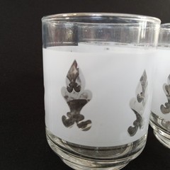 7 Libbey Fleur De Lis Low Ball Juice Glasses 3″ Frosted White Silver Vintage
