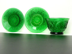 Vtg Anchor Hocking Sandwich Forest Green 2 Saucers 4-1/2″d & Sherbet Cup 2-3/8″t