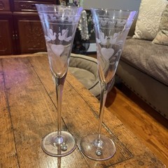 2 Vintage Crystal Fluted Champagne Glasses Etched with Hearts and Love Birds EUC