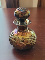Nice Purple Dugan Carnival Glass Vintage Pattern Perfume Bottle w Stopper