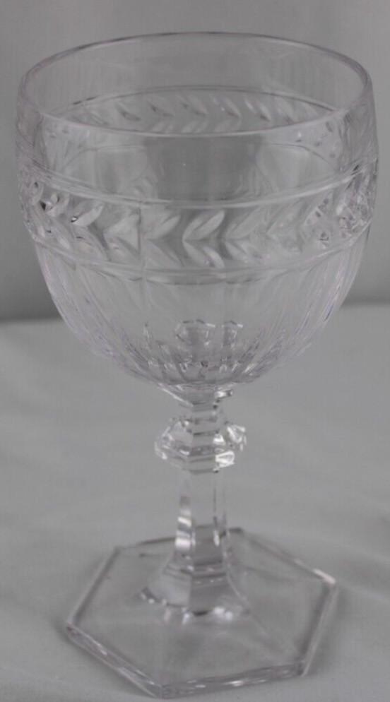 Villeroy Boch Miss Desiree Pressed Glass Laurel Panel Water 6 1/2