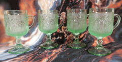 Set of 4 Tiara Chantilly Green Irish Coffee Mugs, Sandwich Daisy Pattern 7oz