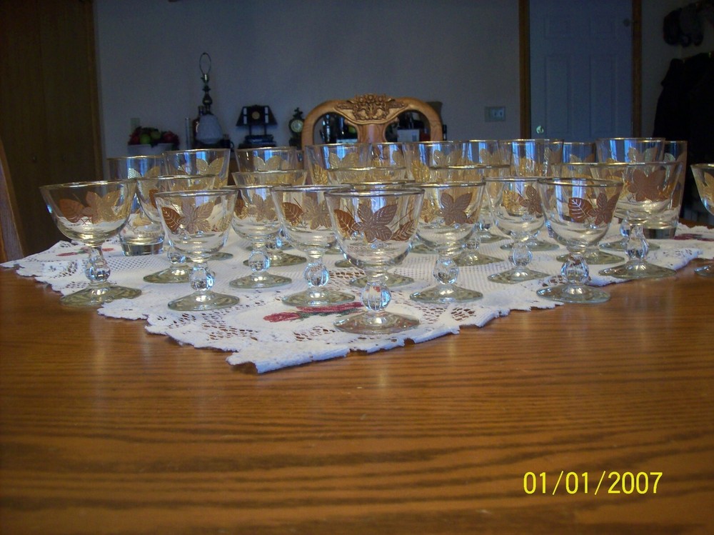 Libbey Vtg 22 Karat Maple & Oak Elm Leaf Tumbler’s & Stemmed Glasses Set Of 32