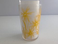 Swanky Swigs Juice Glass Tumbler 3.5″ Yellow Flowers MCM 50’s Kitsch Cottagecore