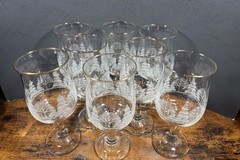 8 Lynn’s Christmas Pines Tulip Wine Glasses Gold Trim 7″ Snowy Trees 2 3/4″ Rim