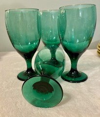 VTG Libby Juniper Green 14 Oz Water/ Wine Goblets. Heavy Thick Stems. 7 In.