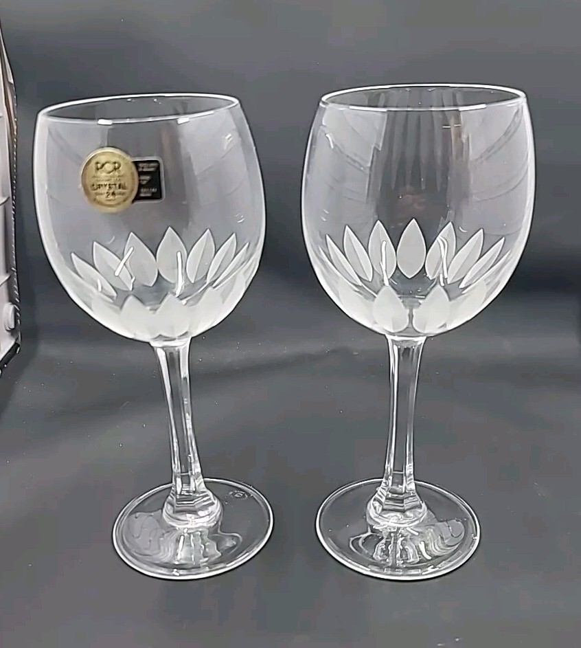 Set of Two Royal Crystal Rock RCR 24% Leaded Cut Tear Drop Wine Goblet-Italy