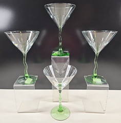 4 Libbey Courbe Martini Glasses Set Zig Zag Wavy Green Stemware Bar Drinking Lot