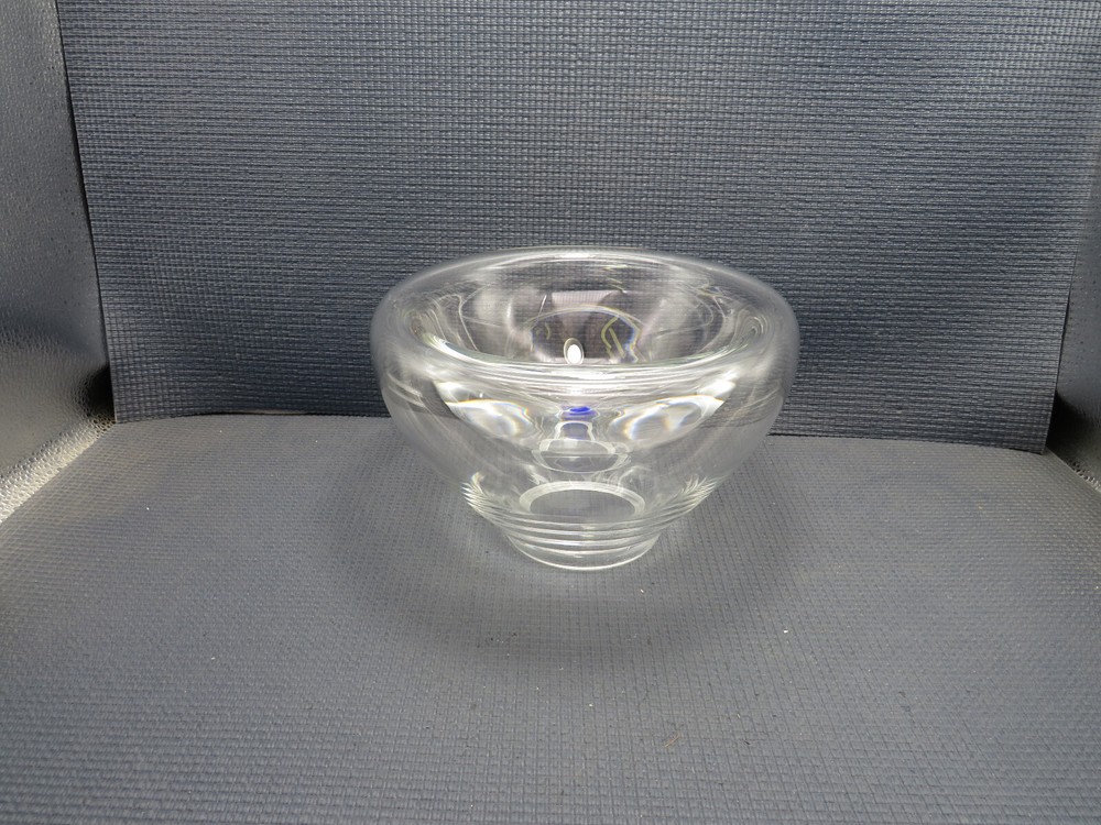 Lenox Crystal Fresco Collection Blue Dot Design Heavy Round Bowl 8″W x 5″T