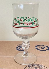 Arby’s Wine Glass Goblet Holly Berry 1985 Mistletoe Christmas Bow Stem VTG MCM
