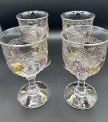 Vintage Westmoreland Fruit Della Robbia Water Goblets Wine Glasses (set of 4)