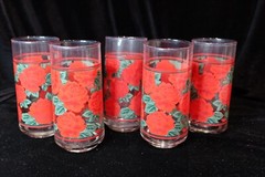 VINTAGE CRISA RED ROSES GREEN LEAVES 5 TUMBLERS 5 7/8″ TALL