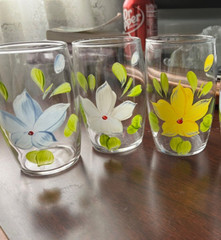 bartlett collins milk/juice glasses set (3) hand painted with Flowers and leaves