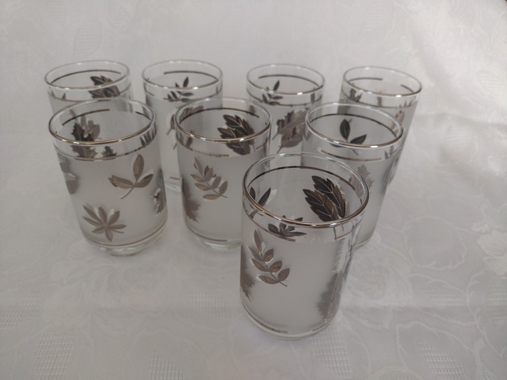 Vintage 60’s Libbey 12oz. Frosted Glass Silver Rimmed Leaf Pattern Tumblers (8)