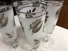 5 MCM VINTAGE Libbey Silver Leaf Pilsner Beer Footed Glasses 8 1/4 » Tall