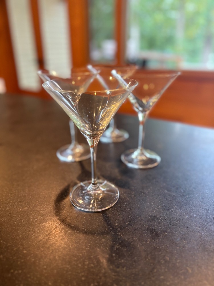 Set of 4 Krosno Martini Glasses BRAND NEW NO TAGS PERFECT FOR HOLIDAY PARTIES