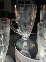 (5) Tumblers Footed handle Glasses 5-7/8″, Heisey crystal Pied Piper etch